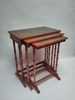 Vintage houten bijzettafeltjes Heldense nesting tables hout, Huis en Inrichting, 45 tot 60 cm, Gebruikt, ., .