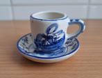 Delfts Blauw Miniatuur Kop en Schotel Klein, Molen en Bloem, Ophalen of Verzenden, Zo goed als nieuw, Porselein, Kop en/of schotel