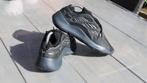 Adidas Yeezy maat 41 1/3, Zwart, Ophalen of Verzenden, Adidas Yeezy, Sneakers of Gympen