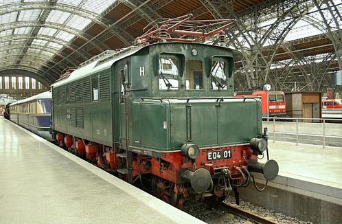 MARKLIN 3049 Duitse aparte 1,Co1,oldtimer loc serie 104 DB, Hobby en Vrije tijd, Modeltreinen | H0, Zo goed als nieuw, Locomotief