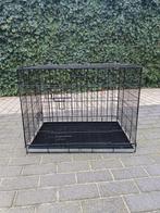Goede zwarte hondenbench met warm kleedje en ophangdrinkbak, Ophalen, Zo goed als nieuw