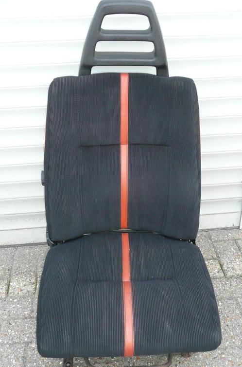 2 stuks voorstoelen. Volvo 242 zwart met oranje bies i.g.st., Auto-onderdelen, Interieur en Bekleding, Volvo, Ophalen