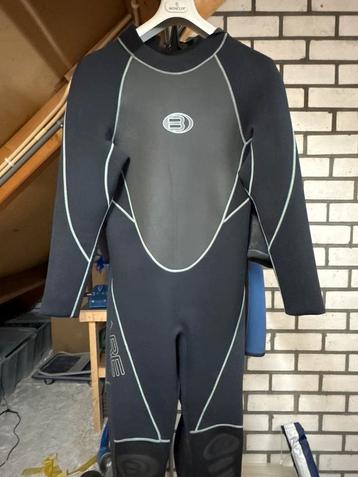 Bare Neopreen Duikpak 3/2mm L beschikbaar voor biedingen
