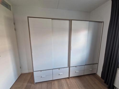 Ikea kast met schuifdeuren te koop (1 of 2 stuks), Huis en Inrichting, Kasten | Kledingkasten, Zo goed als nieuw, 200 cm of meer