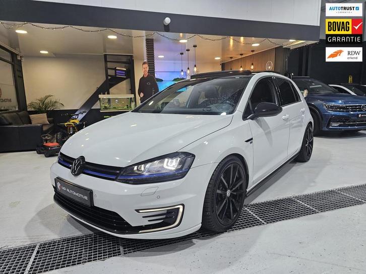 Volkswagen Golf 1.4 TSI GTE DSG|Pano|Camera|Akrapovic|Carpla, Auto's, Volkswagen, Bedrijf, Te koop, Golf, ABS, Achteruitrijcamera