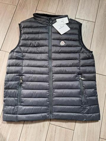 Moncler bodywarmers zwart en beige