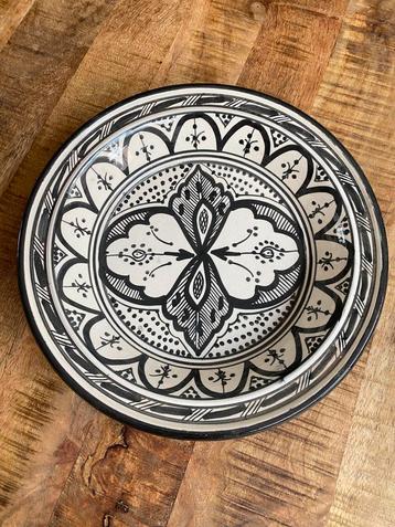 Schalen 27cm Marokkaans aardewerk groen zwart blauw beschikbaar voor biedingen