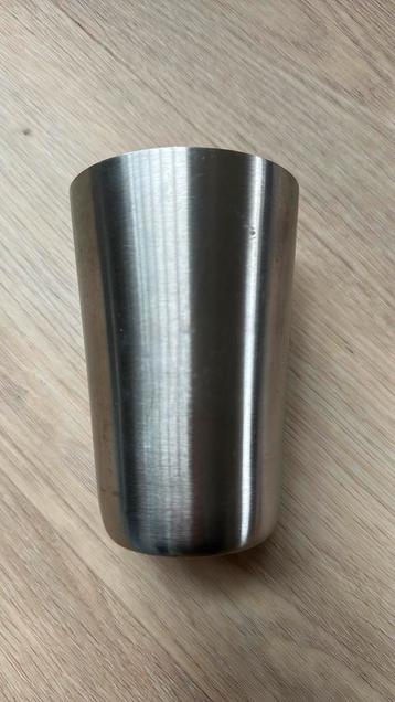 Beker staal 18/8 beschikbaar voor biedingen