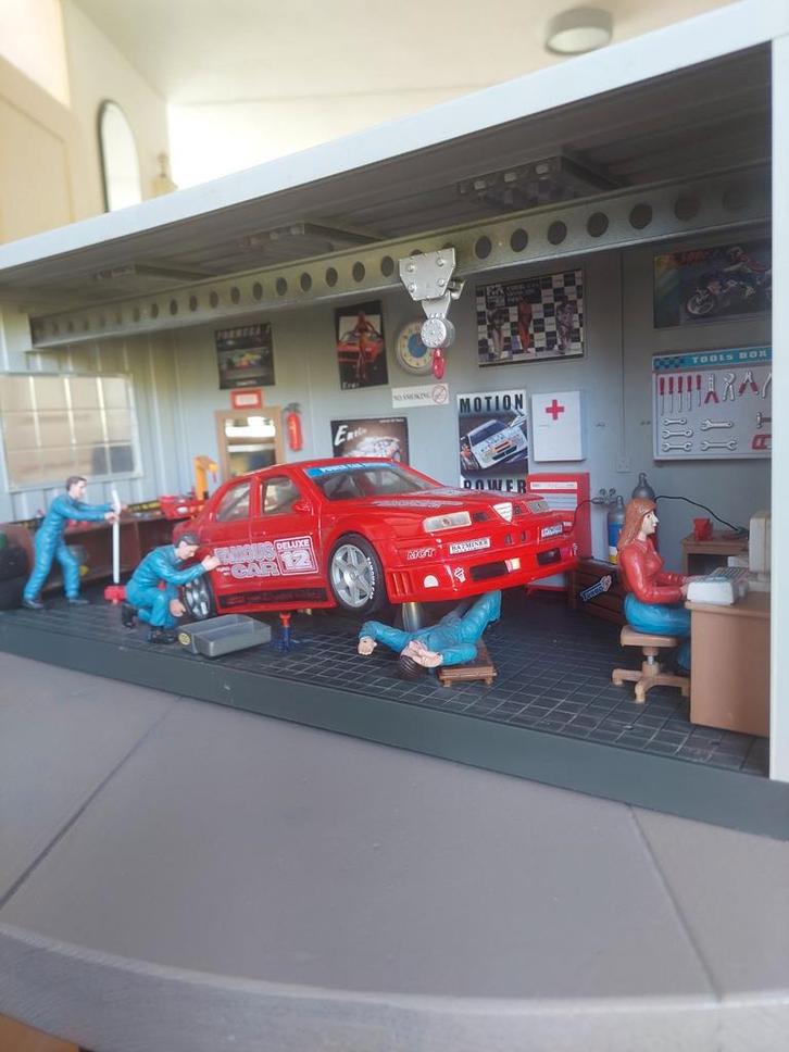 Gedetailleerd Auto Garage Diorama, Hobby en Vrije tijd, Modelbouw | Auto's en Voertuigen, Auto, Groter dan 1:32, Overige merken