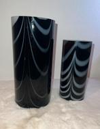 2 Zwart-Witte Vazen - Kosta Boda Contrast of Murano, Huis en Inrichting, Woonaccessoires | Vazen, Zwart, Ophalen of Verzenden
