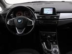BMW 2-serie Active Tourer 218i 136 PK AUT. + PANORAMA | STOE, 65 €/maand, Gebruikt, Euro 6, Zwart