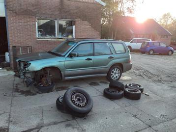 Forester sg groen, zwart,grijs,blauw plaatwerk  beschikbaar voor biedingen
