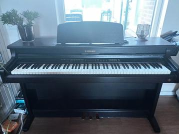 Digitale piano  beschikbaar voor biedingen