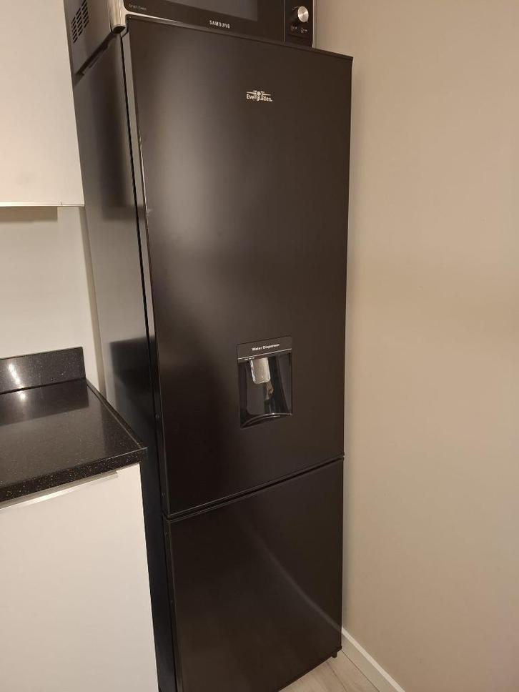 Everglades EVUD4049 koel-vriescombinatie, Witgoed en Apparatuur, Koelkasten en IJskasten, Gebruikt, Met aparte vriezer, 200 liter of meer