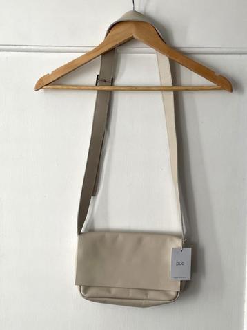 Puc Schoudertas / Crossbody Tas crème beschikbaar voor biedingen