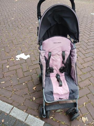 Maclaren buggy met regenhoes beschikbaar voor biedingen