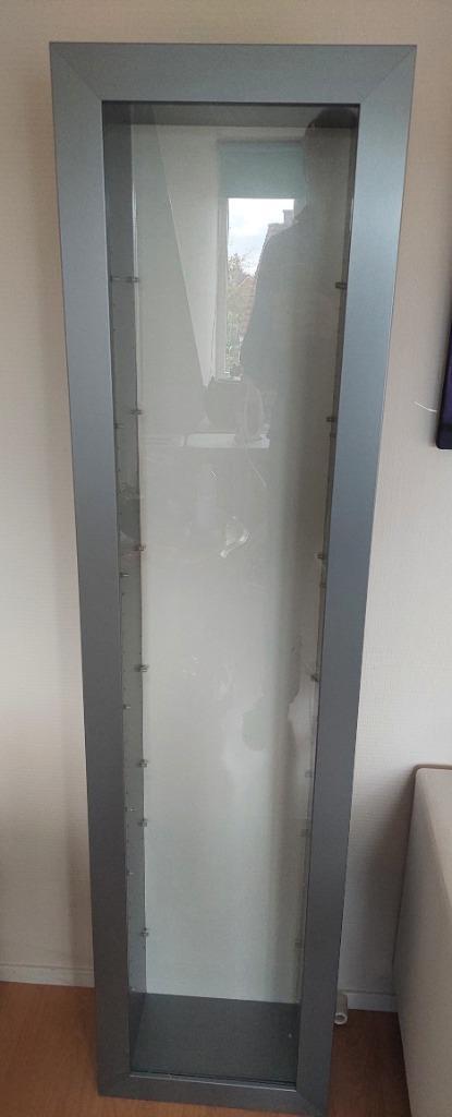 Bertby Vitrinekast, Huis en Inrichting, Kasten | Vitrinekasten, Gebruikt, 150 tot 200 cm, 50 tot 100 cm, Minder dan 25 cm, Met deur(en)
