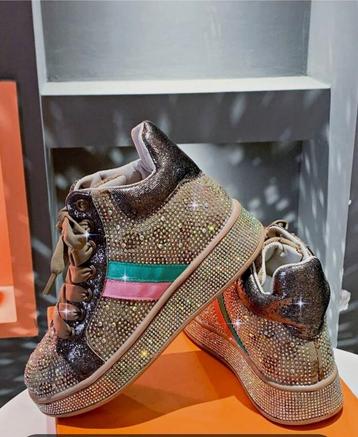 Bergkristal sneakers maat 39 beschikbaar voor biedingen