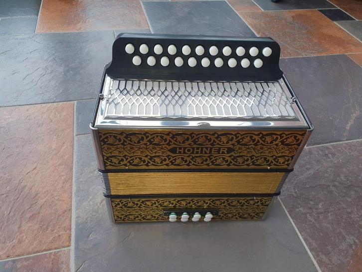 Hohner Goudbrand CF  - Nieuw!, Muziek en Instrumenten, Accordeons, Nieuw, Hohner, Ophalen of Verzenden