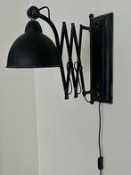 Zwarte schaarlamp industrieel, Huis en Inrichting, Lampen | Wandlampen, Ophalen of Verzenden, Zo goed als nieuw