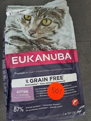 Kattenbrokken beschikbaar voor biedingen