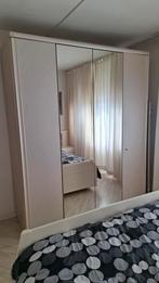 4 deurs linnenkast/ kledingkast met spiegels, Huis en Inrichting, Kasten | Kledingkasten, Ophalen, Gebruikt, 50 tot 75 cm, 200 cm of meer