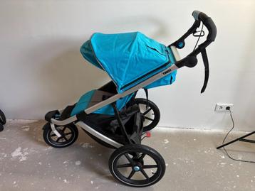 Thule Urban Glide 2 Stroller + Adapters + Footmuff beschikbaar voor biedingen