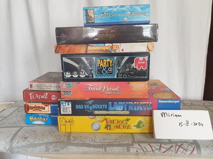 heel veel leuke spelletjes, Hobby en Vrije tijd, Gezelschapsspellen | Bordspellen, Zo goed als nieuw, Ophalen of Verzenden