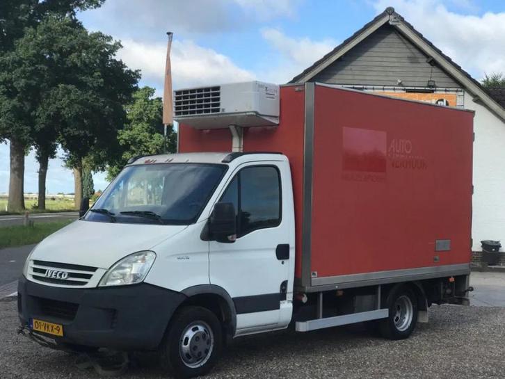 Iveco Daily 40C12 2.3 HPI MOTORSCHADE Koelkoffer Laadklep, Auto's, Bestelauto's, Bedrijf, Te koop, Iveco, Diesel, Euro 4, Automaat