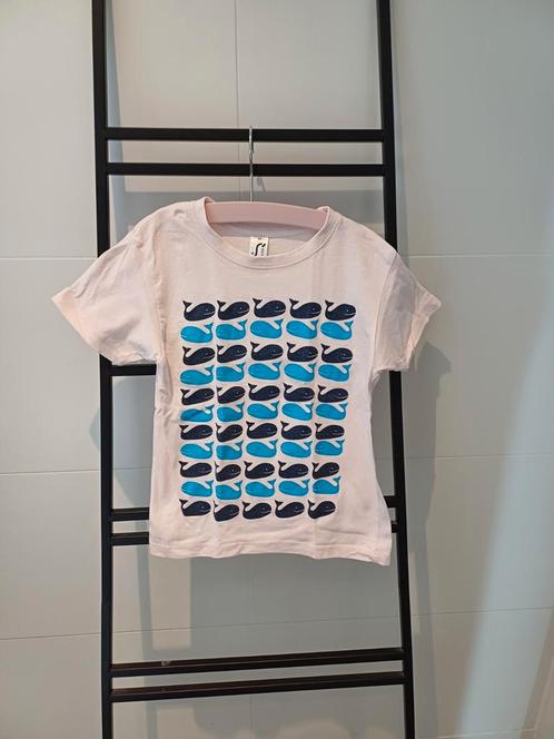 T-shirt met walvisprint, maat is voor 4 jaar, Kinderen en Baby's, Kinderkleding | Maat 104, Gebruikt, Meisje, Shirt of Longsleeve