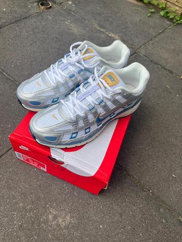 nike P6000 zilver/blauw maat 43 beschikbaar voor biedingen