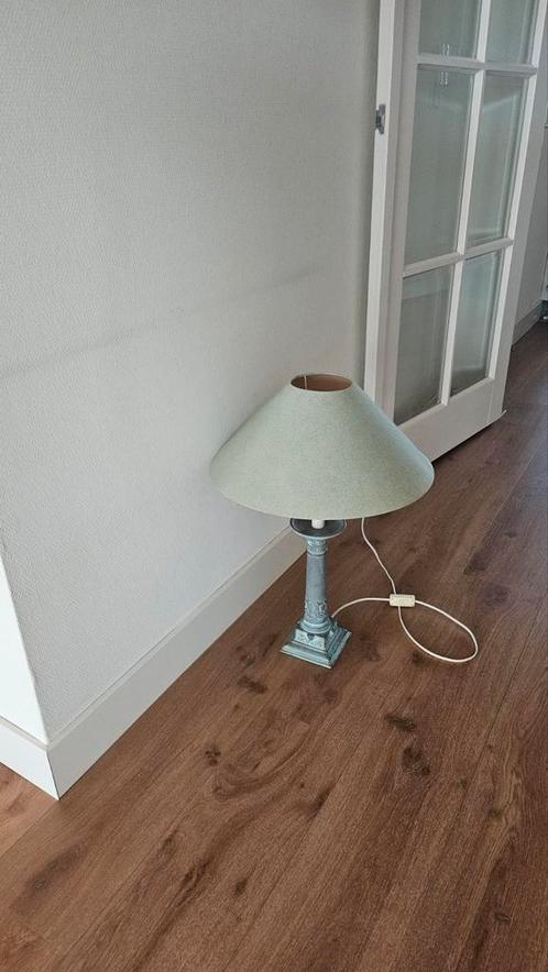 Stenen lamp met stoffen kap, Huis en Inrichting, Lampen | Tafellampen, Gebruikt, 50 tot 75 cm, Metaal, Stof, Ophalen