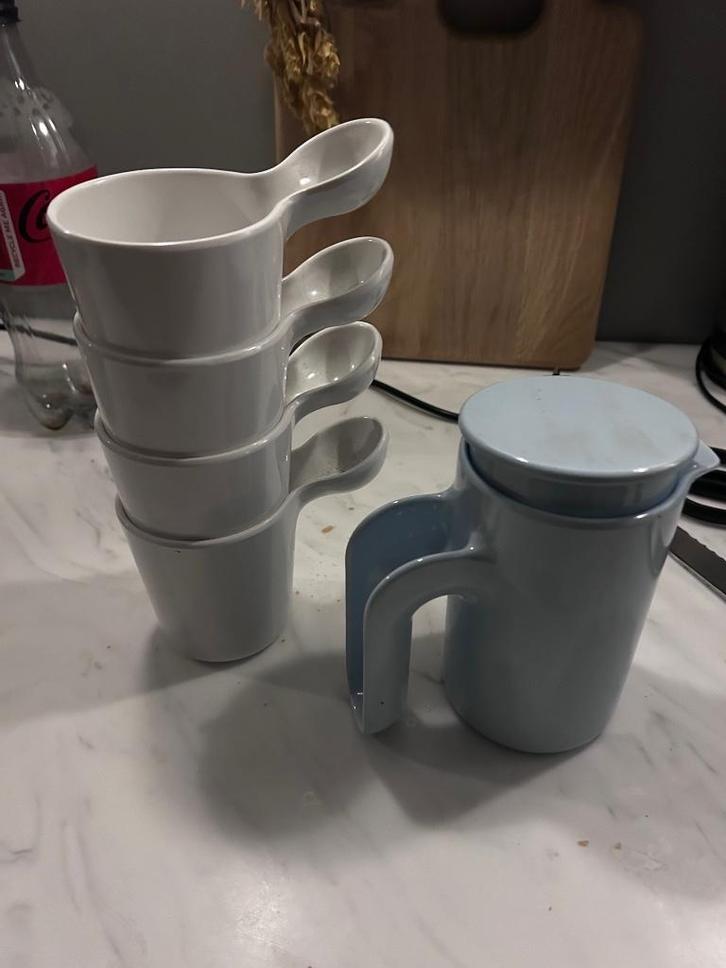 ROOM Copenhagen Ole Jensen Waterkan 0,5 L -Lichtblauw| Deens, Huis en Inrichting, Keuken | Servies, Zo goed als nieuw, Kop(pen) en/of Schotel(s)