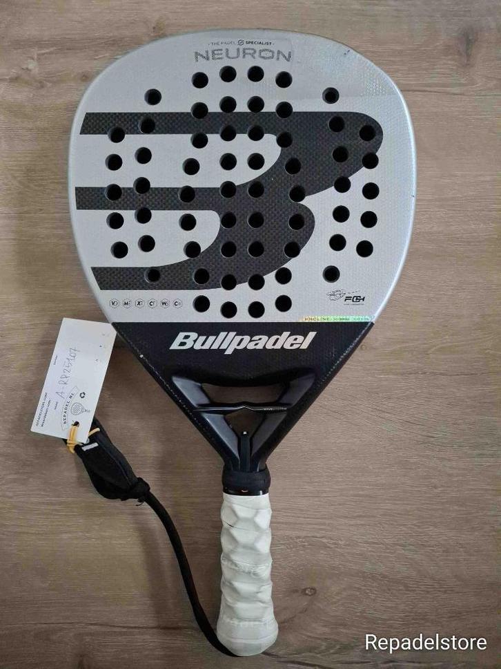 Bullpadel Neuron Grey met hesacore, Sport en Fitness, Padel, Gebruikt, Padelracket, Ophalen of Verzenden