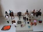 Schleich paarden (7) 5 ruiters en diverse accessoires, Ophalen of Verzenden, Zo goed als nieuw