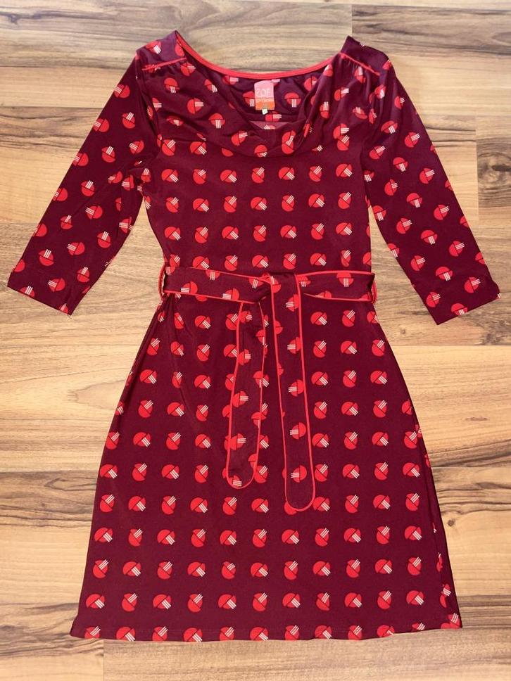 Superleuke A-lijn jurk van Zoë Loveborn met retrodessin, Kleding | Dames, Jurken, Zo goed als nieuw, Maat 38/40 (M), Rood, Knielengte