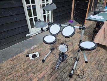 Fame DD502 drumstel voor opknappen of onderdelen beschikbaar voor biedingen