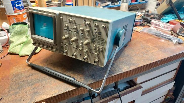 Tektronix 2245A 100MHz 4 kanaals Oscilloscoop, Doe-het-zelf en Verbouw, Meetapparatuur, Gebruikt, Ophalen of Verzenden