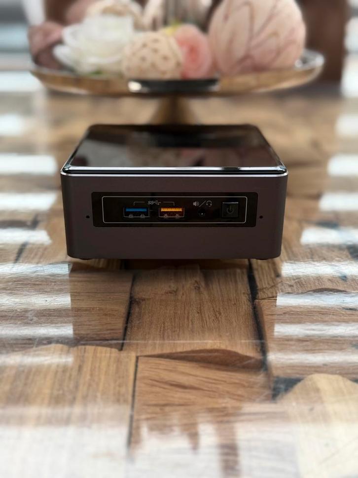 Intel nuc i5 nuc7i5bnh met 250gb ssd + 16gb ram, Computers en Software, Desktop Pc's, Zo goed als nieuw, SSD, Ophalen of Verzenden