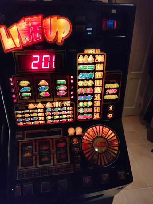 Mooie Line Up gokkast, Verzamelen, Automaten | Gokkasten en Fruitautomaten, Gebruikt, Euro, Met sleutels, Ophalen of Verzenden