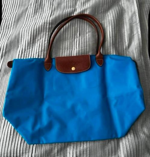 Longchamp blauwe M pliage schoudertas, Sieraden, Tassen en Uiterlijk, Tassen | Reistassen en Weekendtassen, Zo goed als nieuw