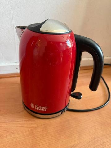 Vintage rode Russel Hobbs Waterkoker beschikbaar voor biedingen