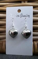 Oorbellen hart - hartje - liefde - love, Overige materialen, Hangers, Nieuw, Ophalen of Verzenden