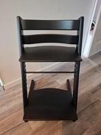 Stokke Tripp Trapp – gerenoveerd in mat zwart, Kinderen en Baby's, Kinderstoelen, Ophalen of Verzenden, Zo goed als nieuw, Meegroeistoel