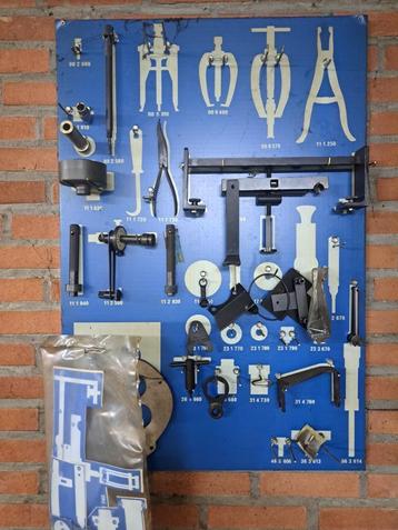 BMW K75, K100, K1100 speciaal gereedschap bord  beschikbaar voor biedingen