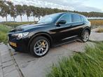 Alfa Romeo Stelvio 2.0 280pk AT AWD 2017 Zwart, Auto's, Automaat, 1995 cc, 4 cilinders, Zwart
