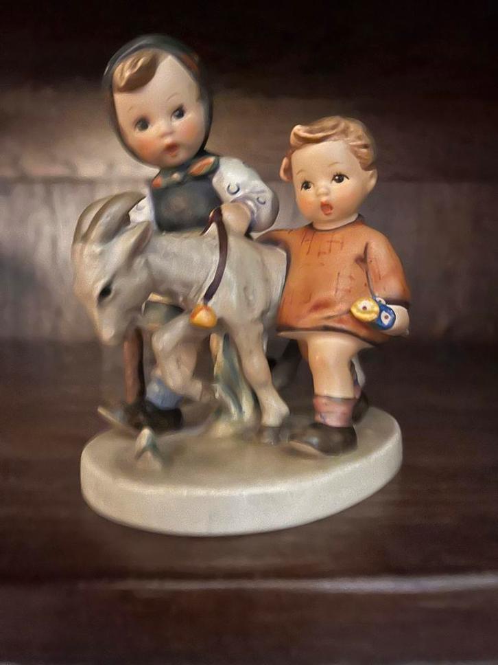 Vintage Hummel Beeldje, Antiek en Kunst, Antiek | Porselein, Ophalen