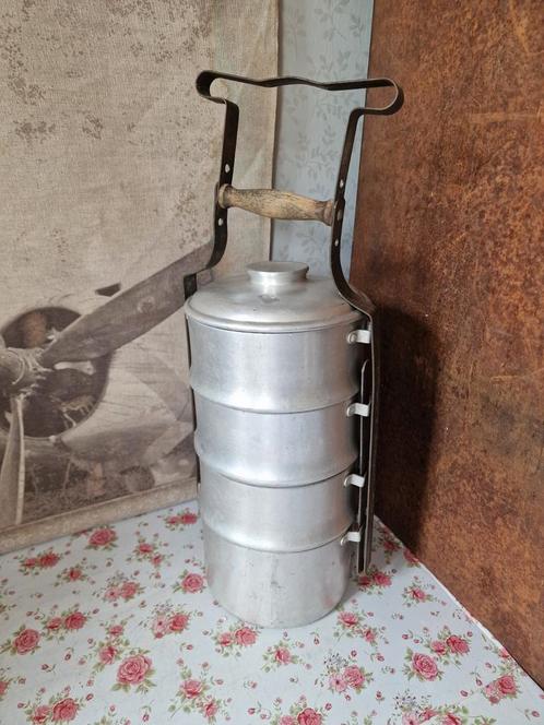 Oude aluminium rantang etensdrager, Antiek en Kunst, Antiek | Keukenbenodigdheden, Ophalen of Verzenden