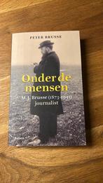 Peter Brusse - Onder de mensen, Ophalen of Verzenden, Nieuw, Peter Brusse