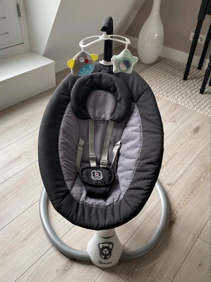 BabyGO Homey babyschommel, grijs, Kinderen en Baby's, Wipstoeltjes, Zo goed als nieuw, Schommelstoel, Overige merken, Met gordel(s) of riempje(s)